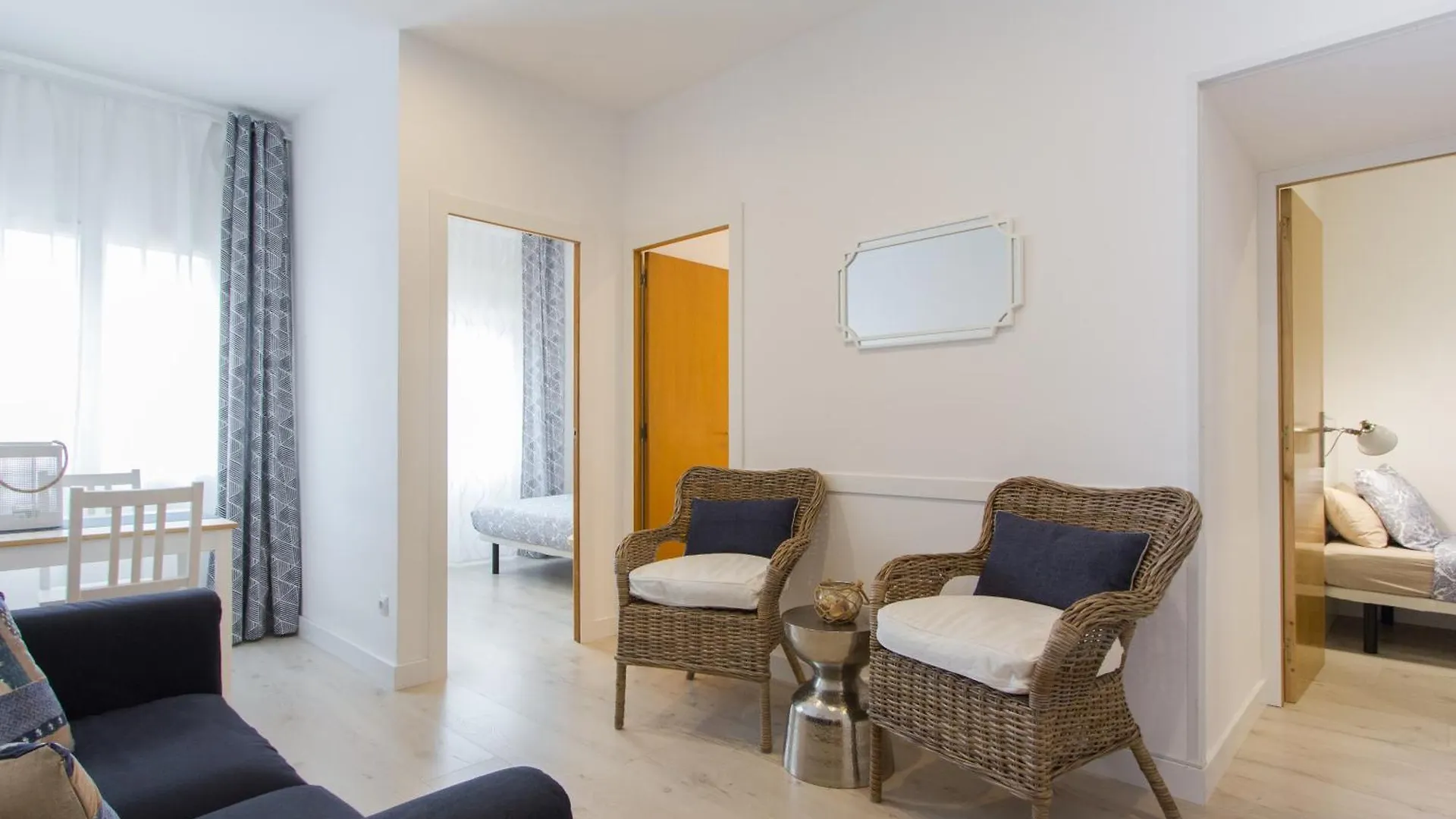 Novus Homes Barcelona Collblanc L'Hospitalet de Llobregat 0*,  Spain