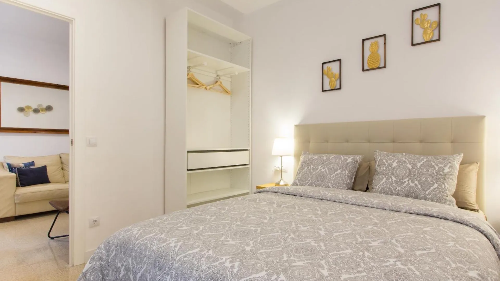 Novus Homes Barcelona Collblanc L'Hospitalet de Llobregat 0*,
